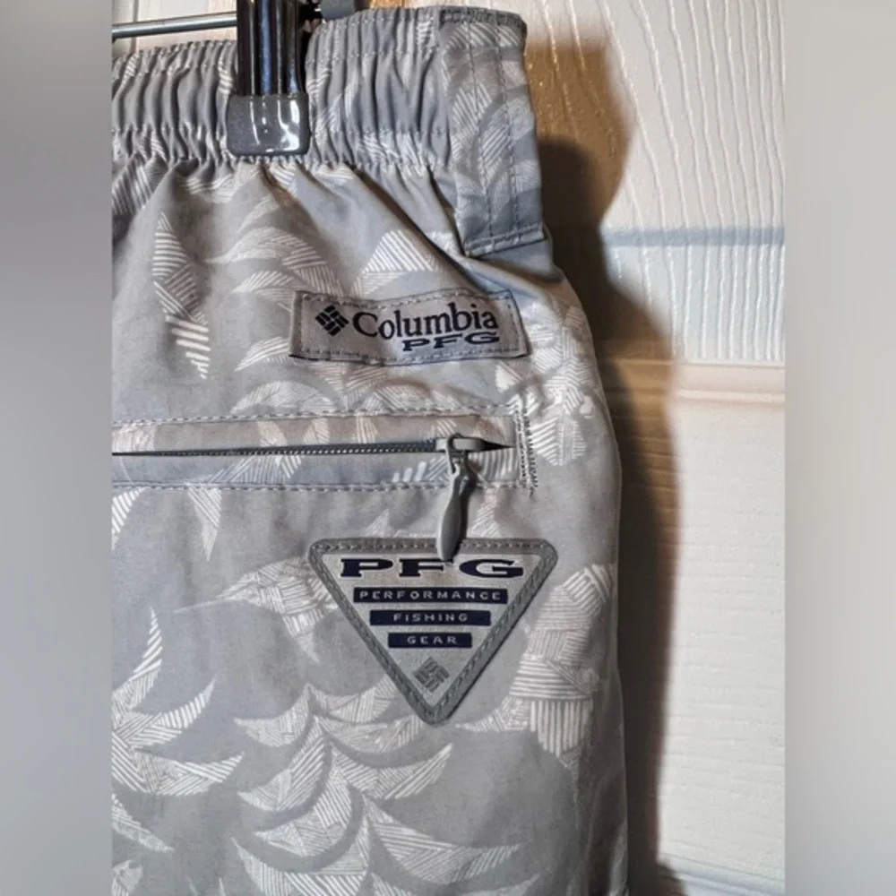 Columbia PFG Men's Medium Backcast (Super) 6